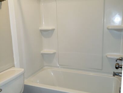 3 Bedroom 2 Bath: Beds - 3: Baths - 2: SqFt Range - 1300 to 1300