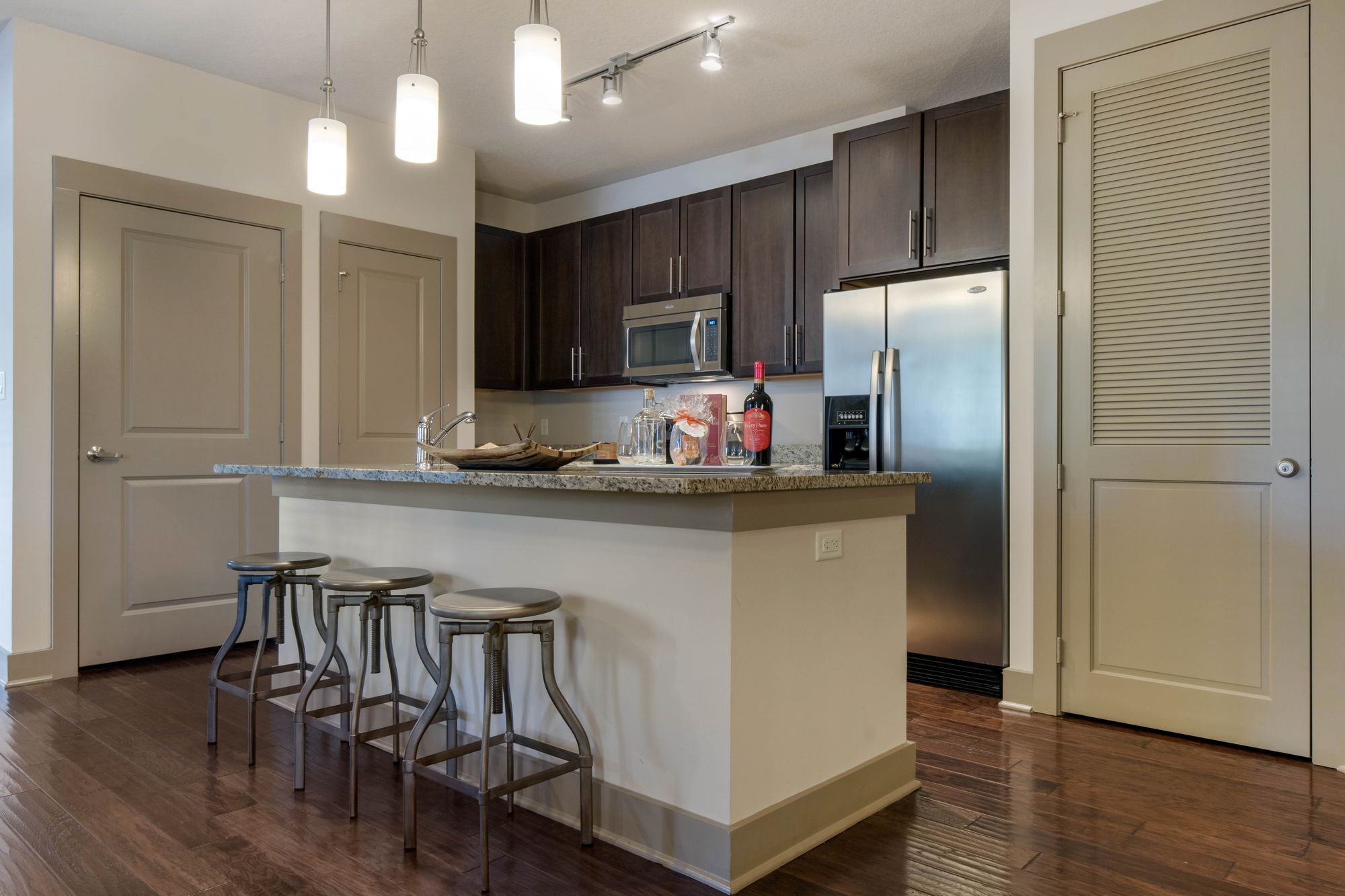 South End Luxury Apartments Amenities At Junction 1504