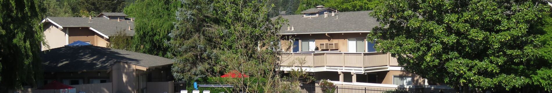 Country Club Apartments - Marketing Photos