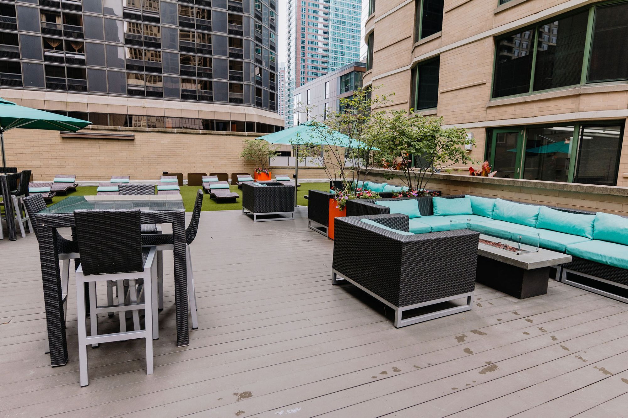 Outdoor Sundeck Terrace