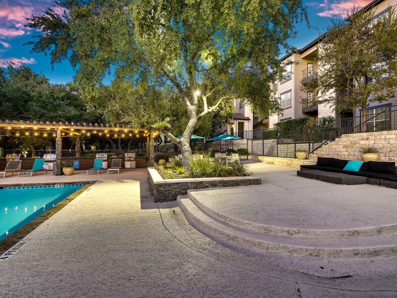 Laurel Canyon Apartments