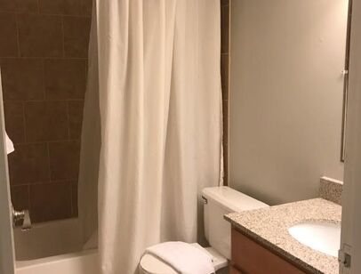 1 Bed / 1 Bath Apt.: Beds - 2: Baths - 2: SqFt Range - 920 to 920