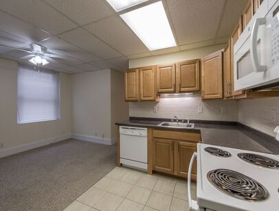 400 Cambridge Block-1Bd: Beds - Studio: Baths - 1: SqFt Range - 400 to 400