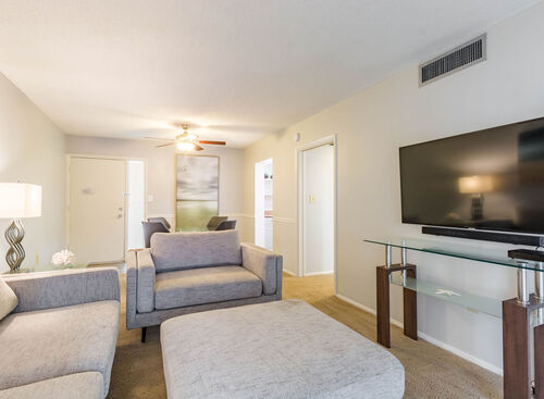 The Elite: Beds - 1: Baths - 1: SqFt Range - 750 to 750