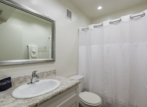 The Elite: Beds - 1: Baths - 1: SqFt Range - 750 to 750