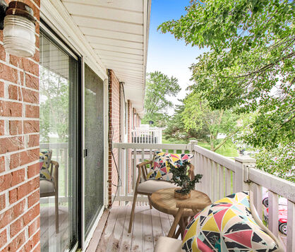 Amenities include Fitness Center, Outdoor Pools, Playground, Bus Line, and Conference Room