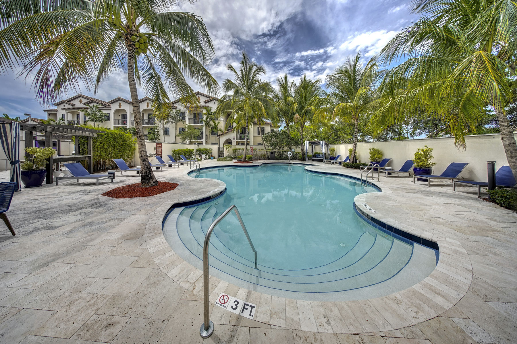 Solle Davie Luxury Apartments Image 31