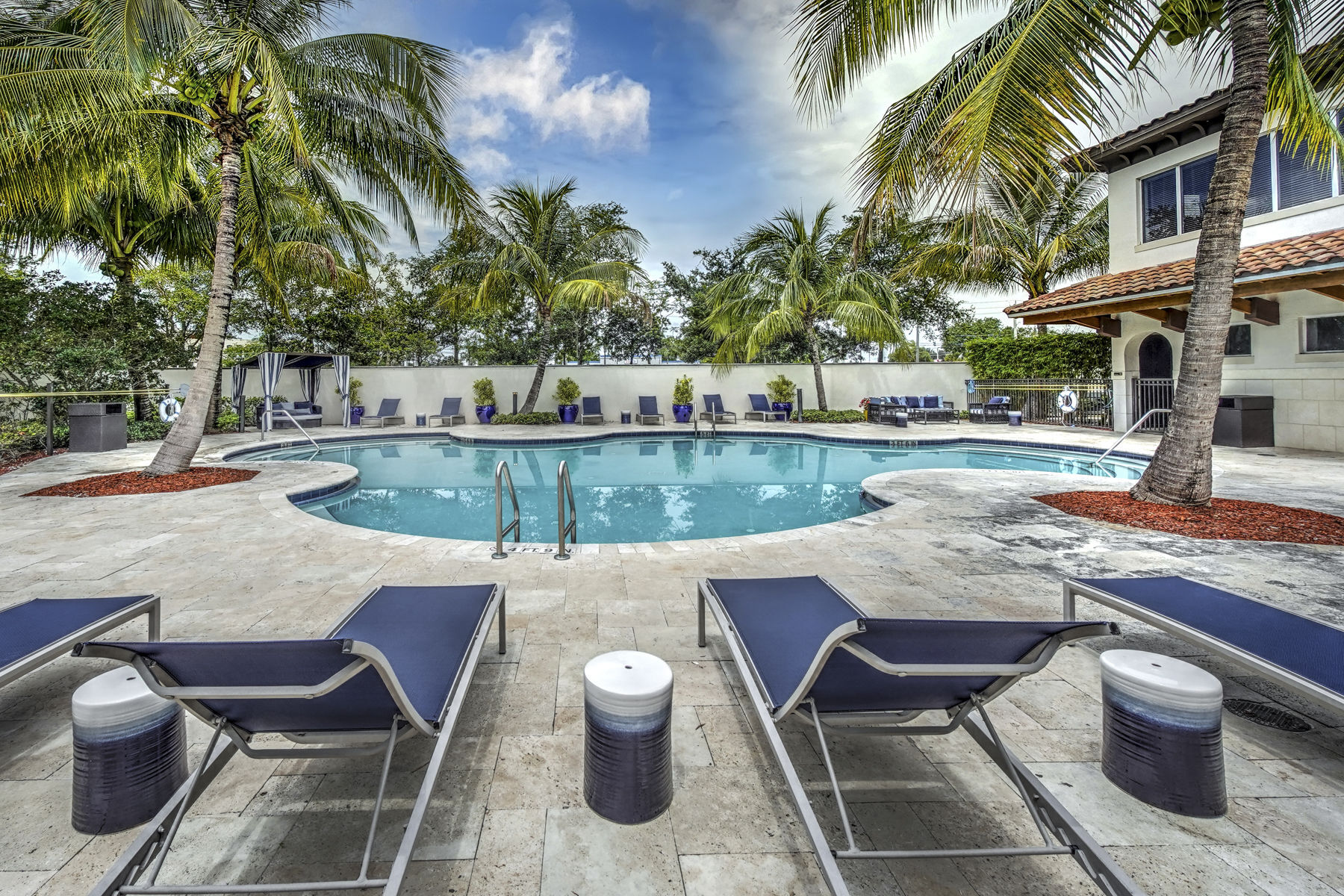 Solle Davie Luxury Apartments Image 30