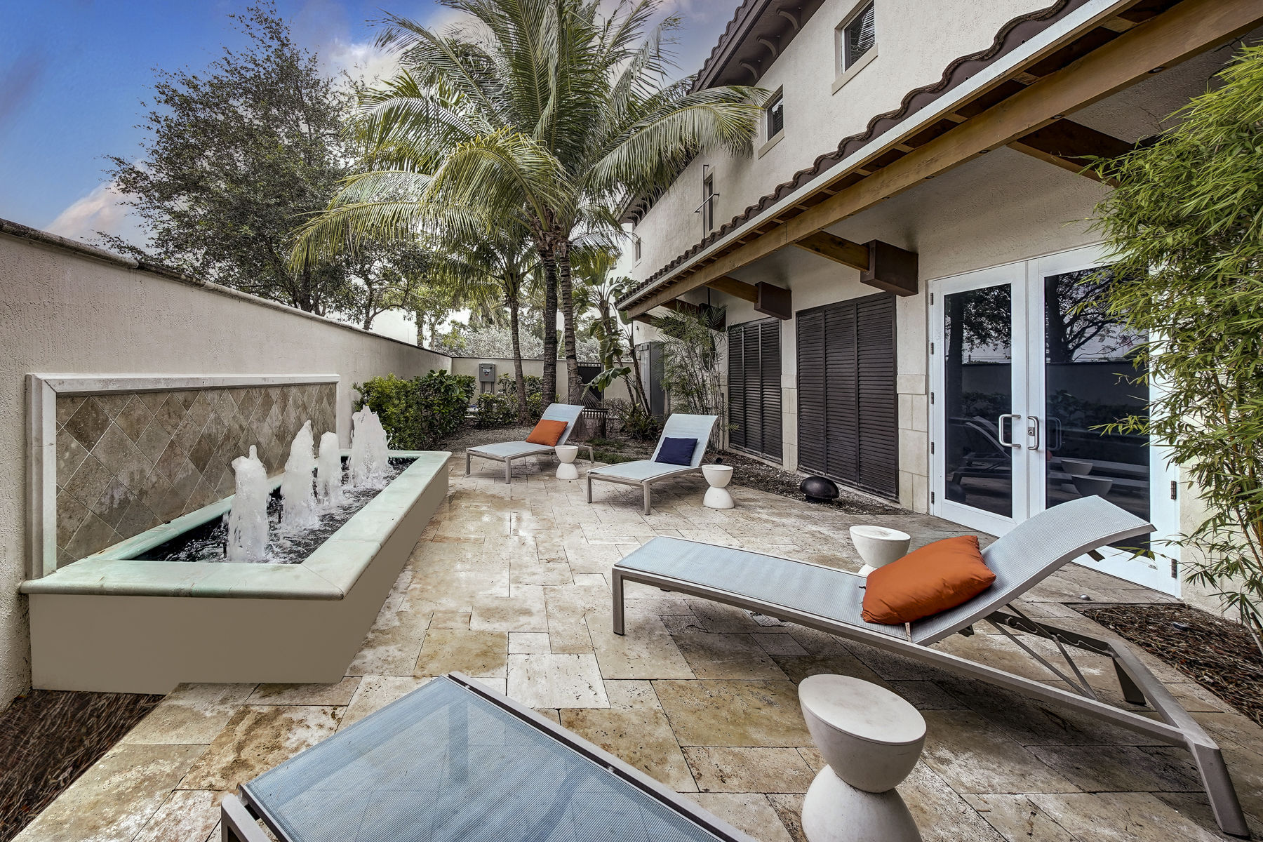 Solle Davie Luxury Apartments Image 54