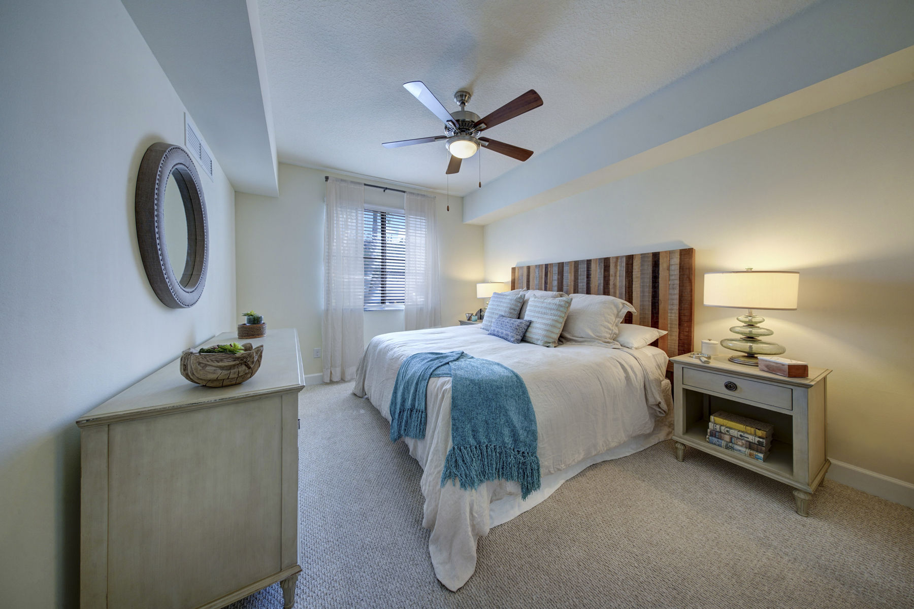 Solle Davie Luxury Apartments Image 37