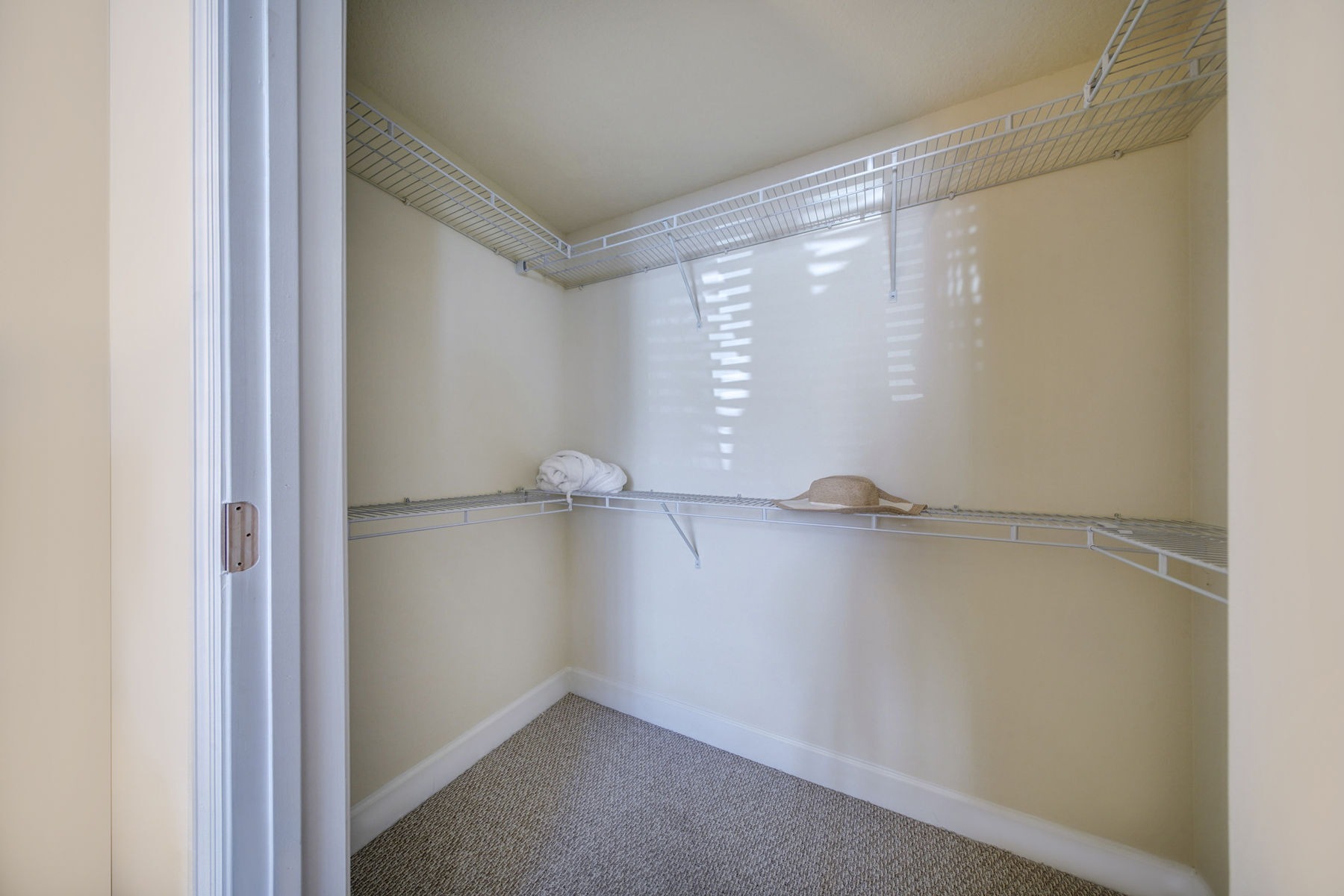 Solle Davie Luxury Apartments Image 39