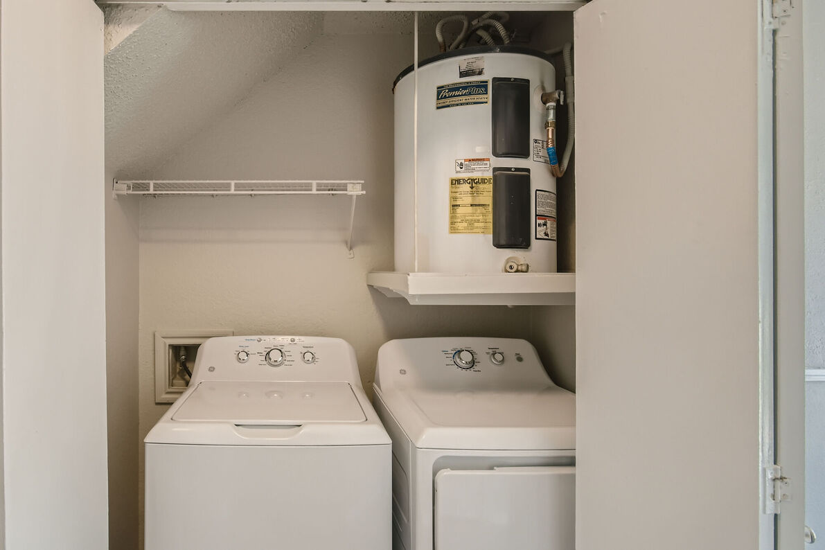 The Tallows Apartments washer and dryer - Carrollton, TX