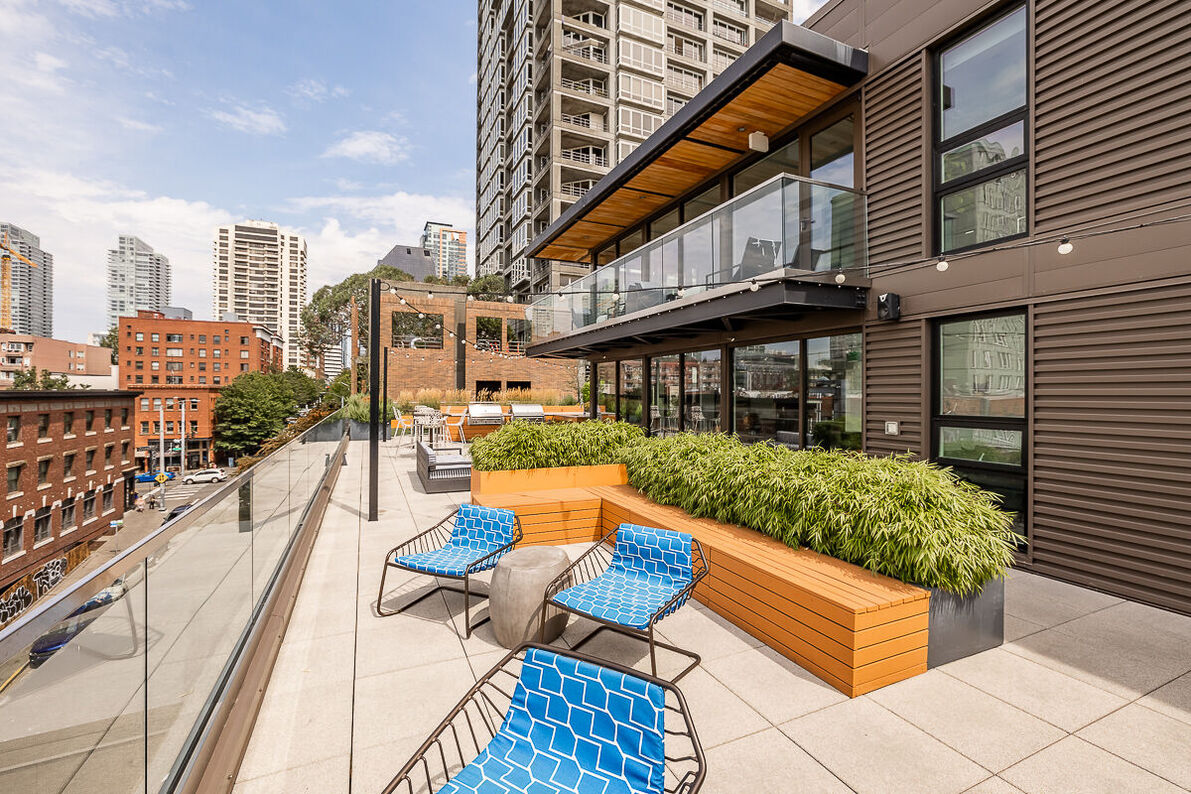 Rooftop lounge