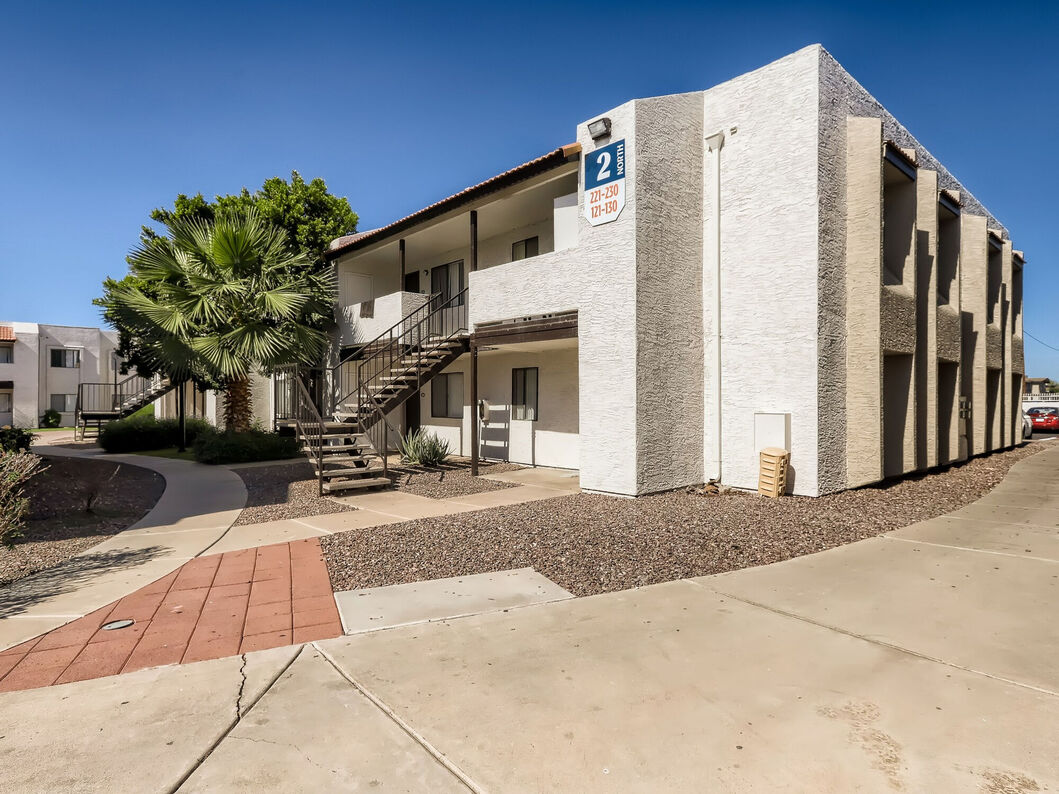 Ava Park apartment community exterior - Phoenix, AZ