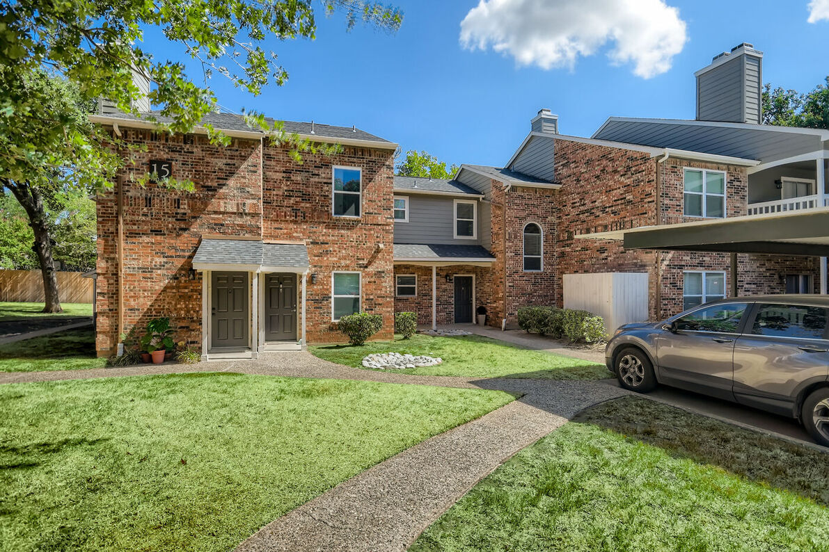 Tall Timbers Apartments building exterior - Euless, TX