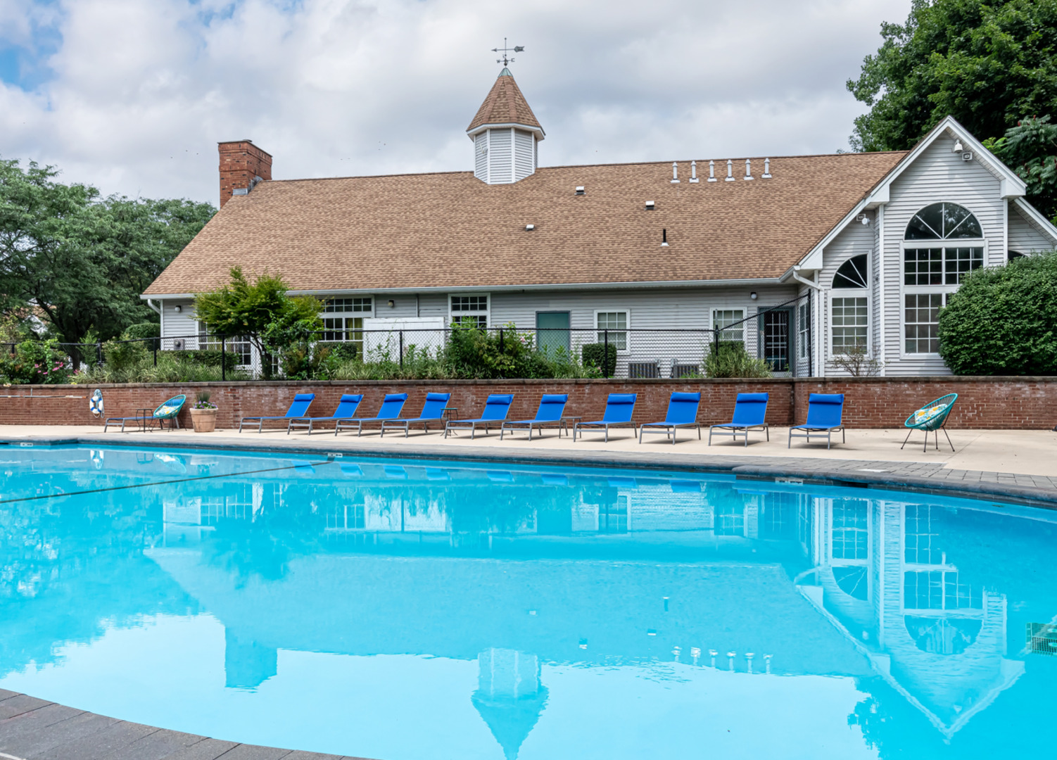 Pool at Huntington Woods (2 of 2)