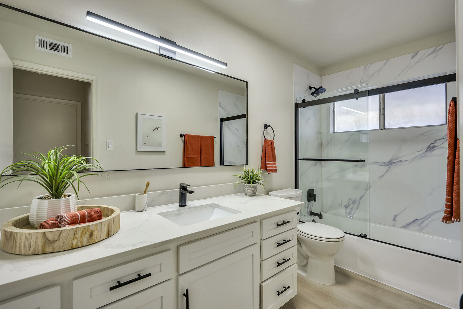 Standiford Court Apartments Photo Gallery Modesto, CA Apartment Pictures