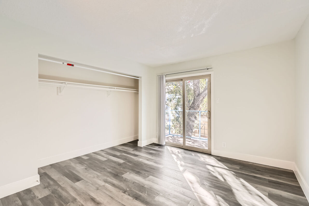 Ava North & South bedroom with closet - Phoenix, AZ
