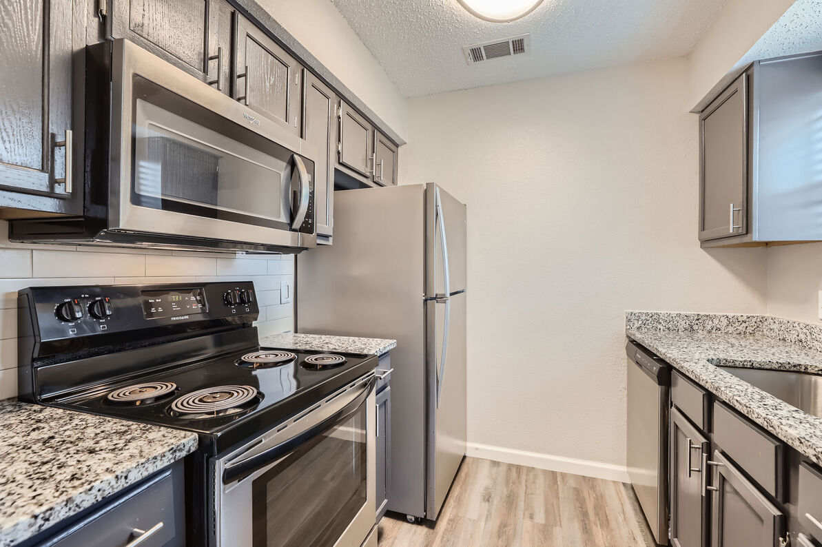 The Tallows Apartments kitchen view - Carrollton, TX