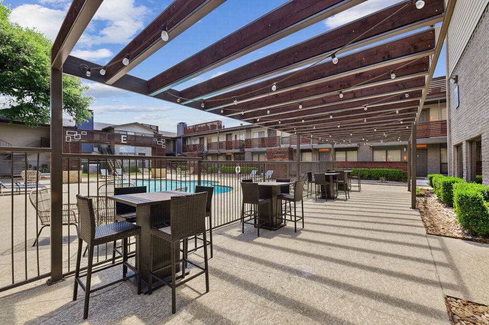 luxury apartments for rent near me in Dallas, TX; best apartments in North Dallas