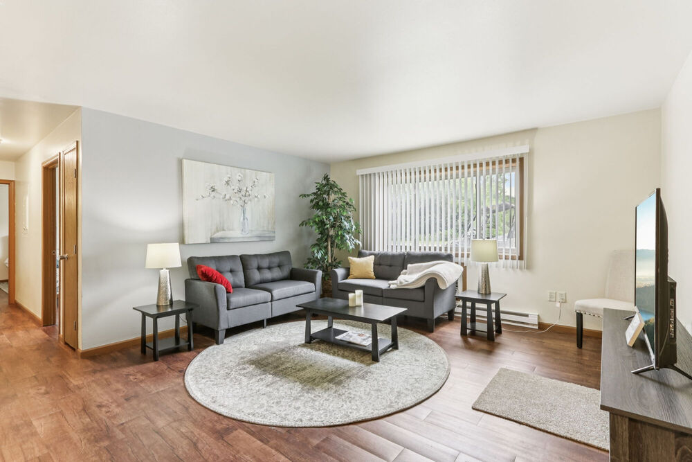 WOODFIELD HEIGHTS APARTMENTS