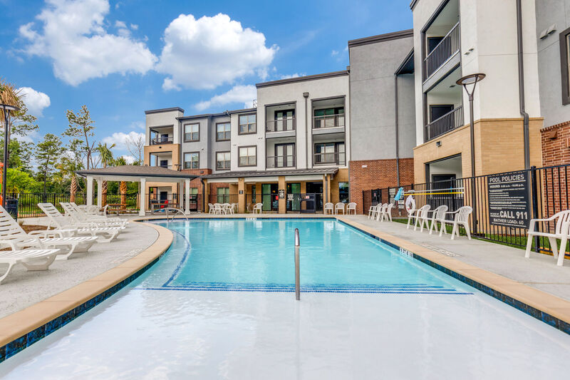 Palladium Houston Ella