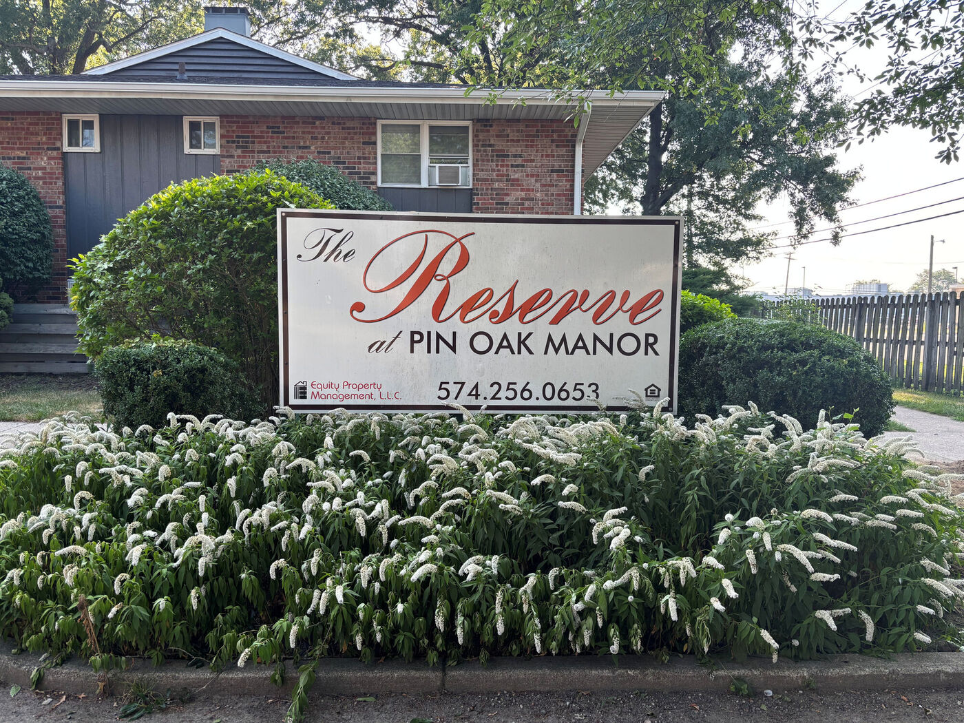 The Reserve at Pin Oak Manor Apartments