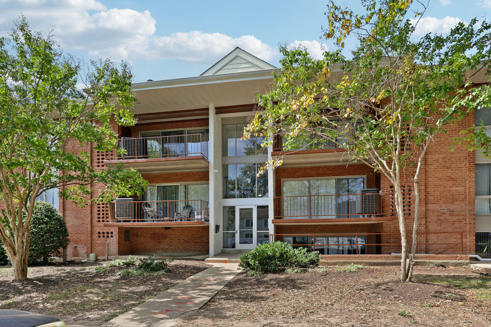 Lafayette Apartments