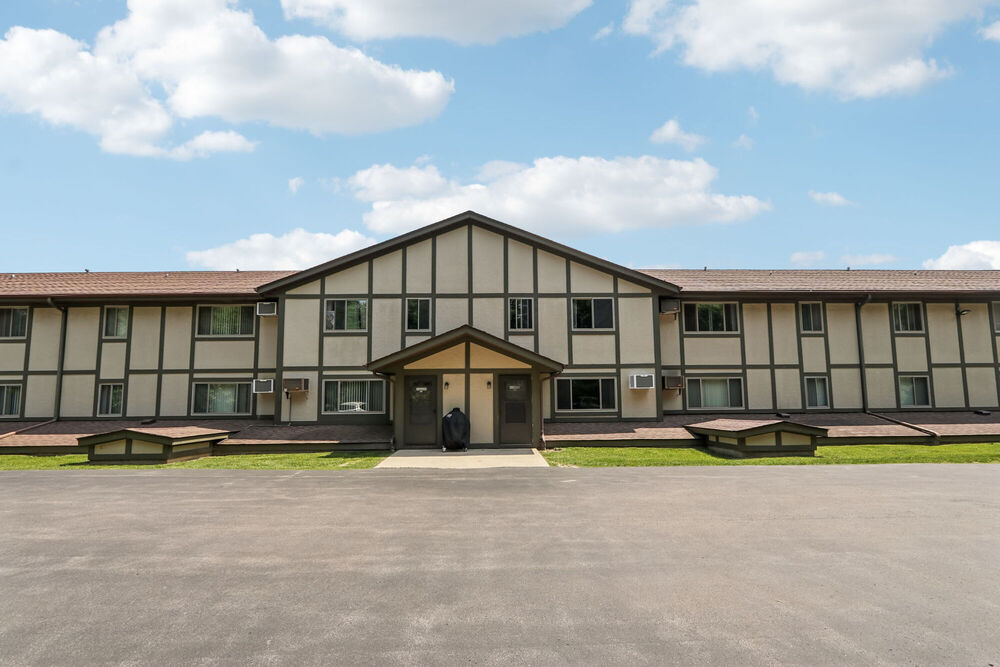 WOODFIELD HEIGHTS APARTMENTS