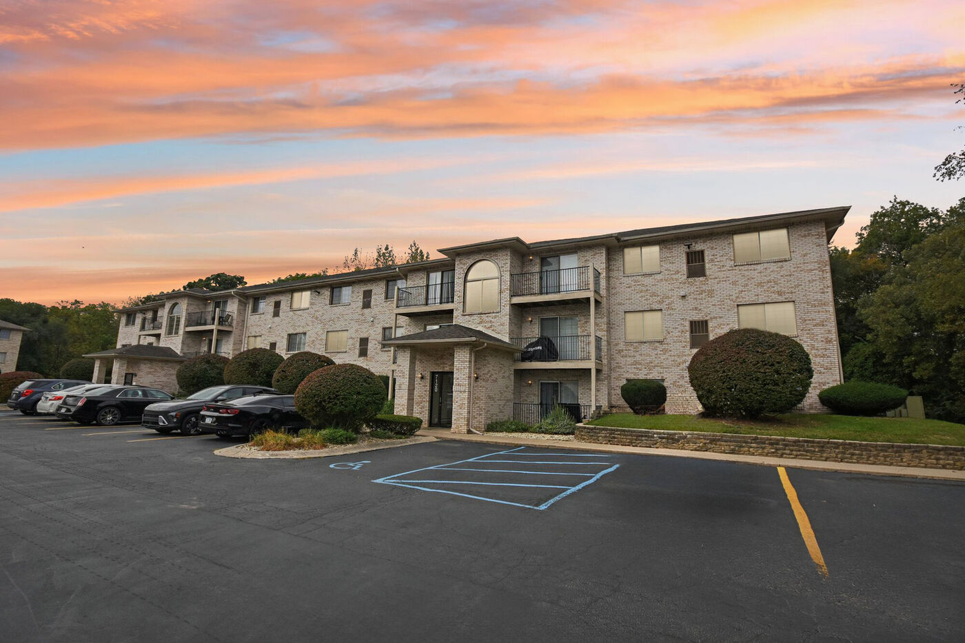 MAPLE LEAF APARTMENTS