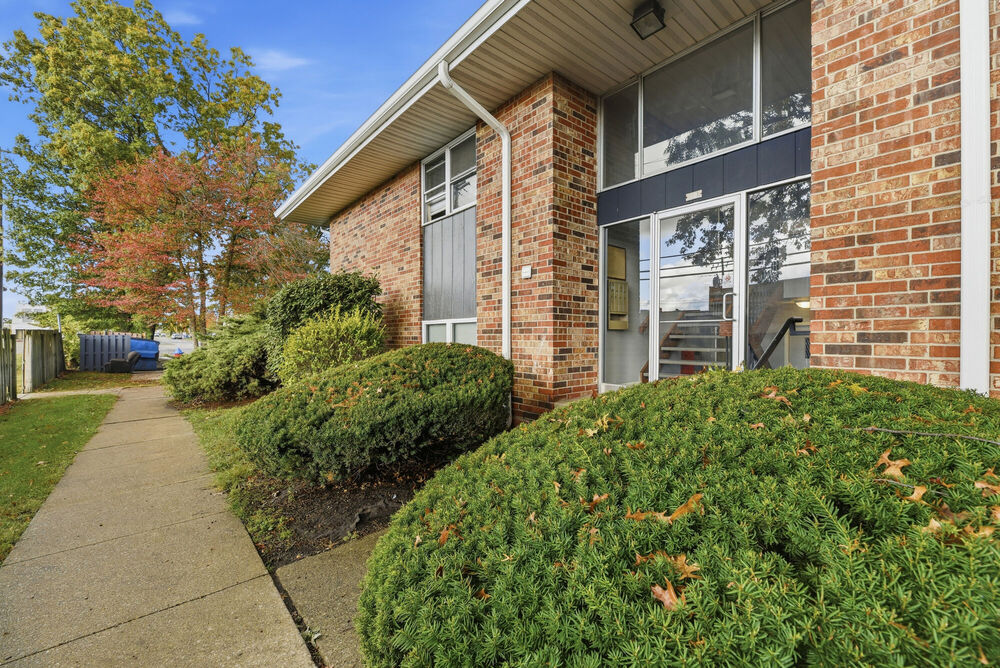 The Reserve at Pin Oak Manor Apartments