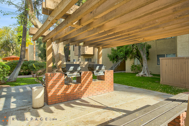 Outdoor grills at Camino Tomas.