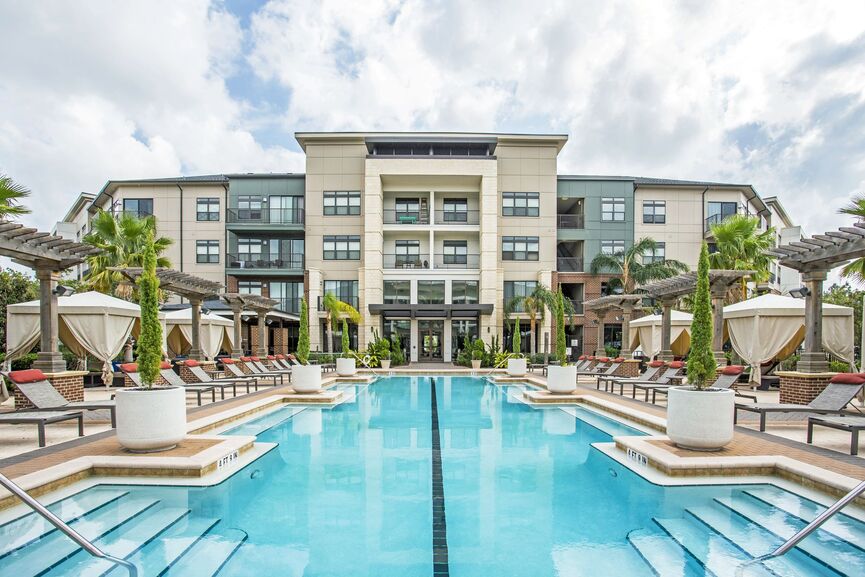 Photos Of The Four At Deerwood Apartments Jacksonville Fl Gallery