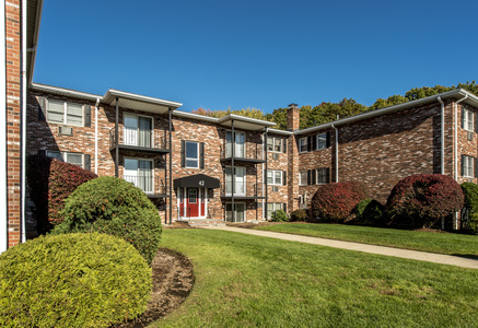 Stonebridge Apartments
