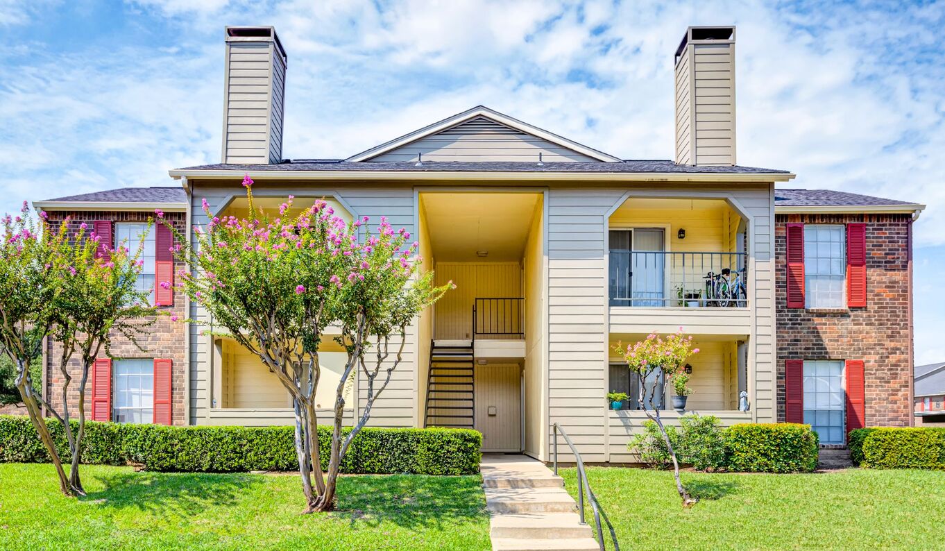 Villas at Waterchase Apartments exterior buildings - Lewisville, TX
