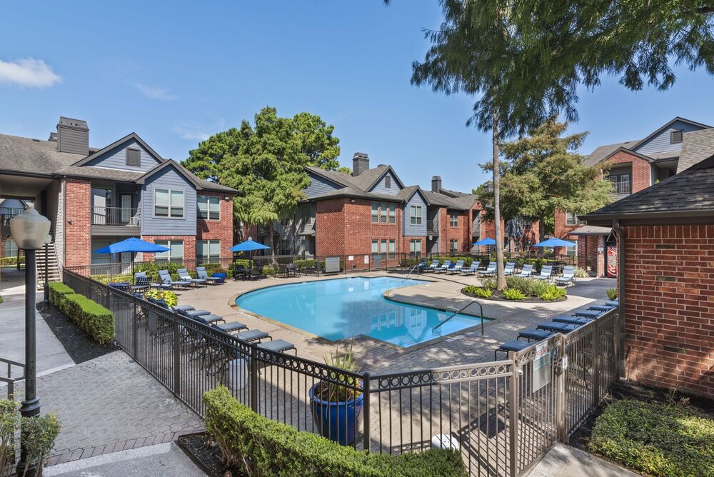 luxury apartments for rent near me in Houston, TX; best apartments in Houston