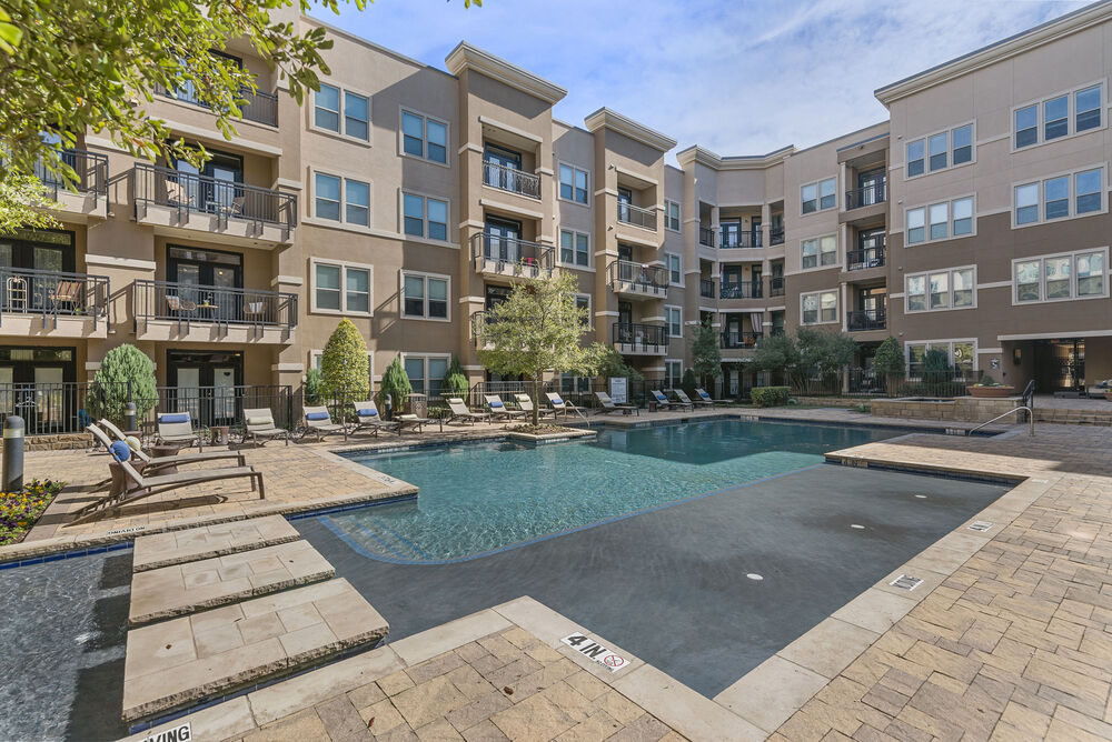 Picture of Fort Worth Luxury Apartments - Trinity Bluff & District